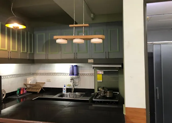 2 Separate Fully Furnished Units 1br On The 23rd Flr And 3br Penthouse On The 41st Flr, With Different Bookings And Daily Rates In Ermita, Near Slec,us Embassy, Mall And Parks Apartment *