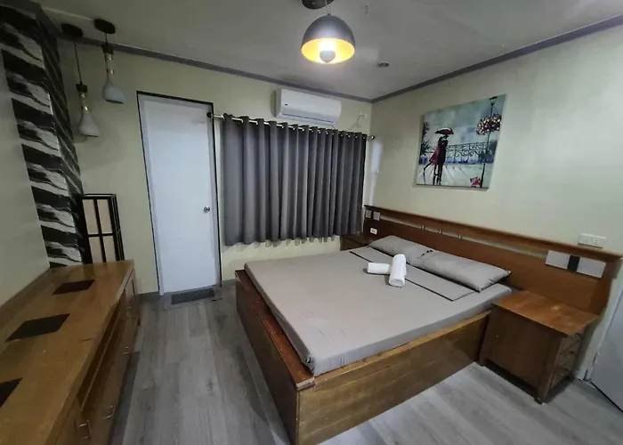 Apartment 2 Separate Fully Furnished Units 1br On The 23rd Flr And 3br Penthouse On The 41st Flr, With Different Bookings And Daily Rates In Ermita, Near Slec,us Embassy, Mall And Parks *