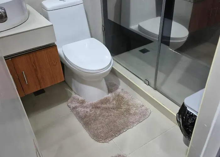 2 Separate Fully Furnished Units 1br On The 23rd Flr And 3br Penthouse On The 41st Flr, With Different Bookings And Daily Rates In Ermita, Near Slec,us Embassy, Mall And Parks Apartment *